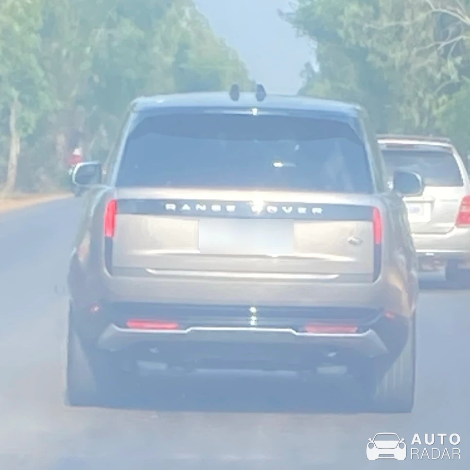 Land Rover Range Rover P530 spotted in Sisophon
