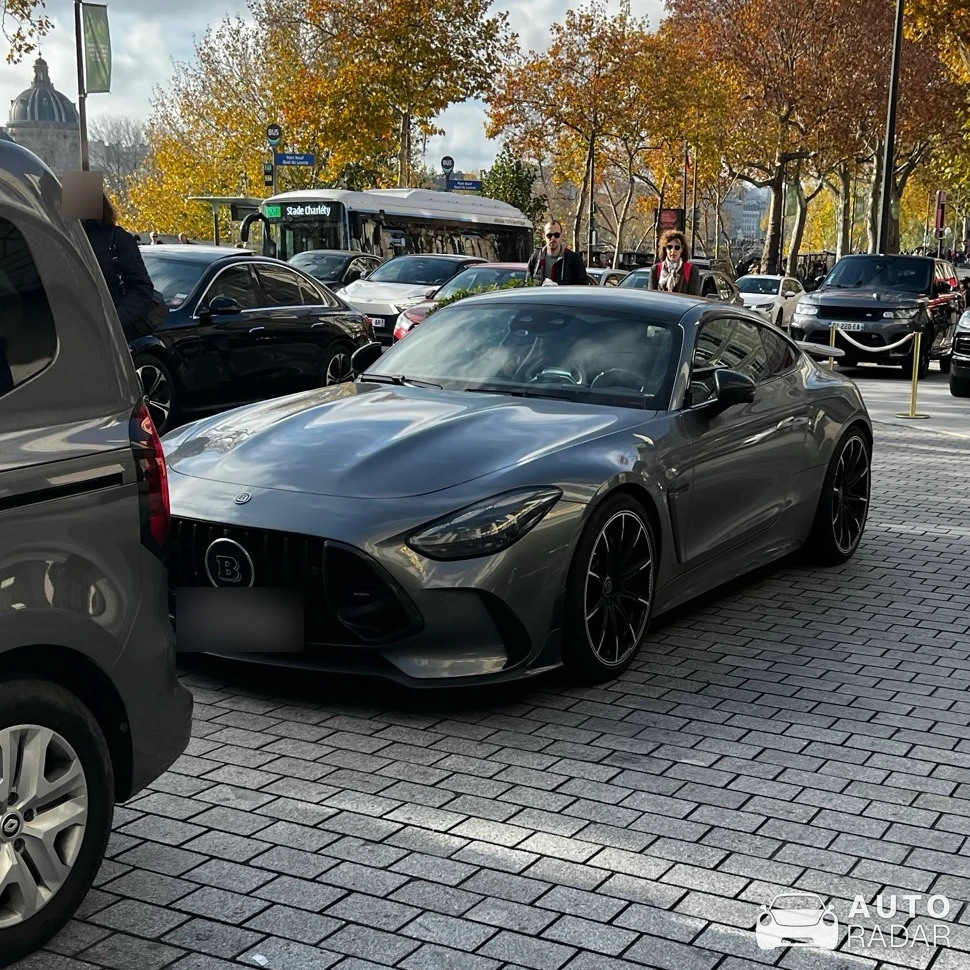Mercedes-AMG Brabus 750 SL 63 4MATIC+ spotted in Paris, Frankrijk