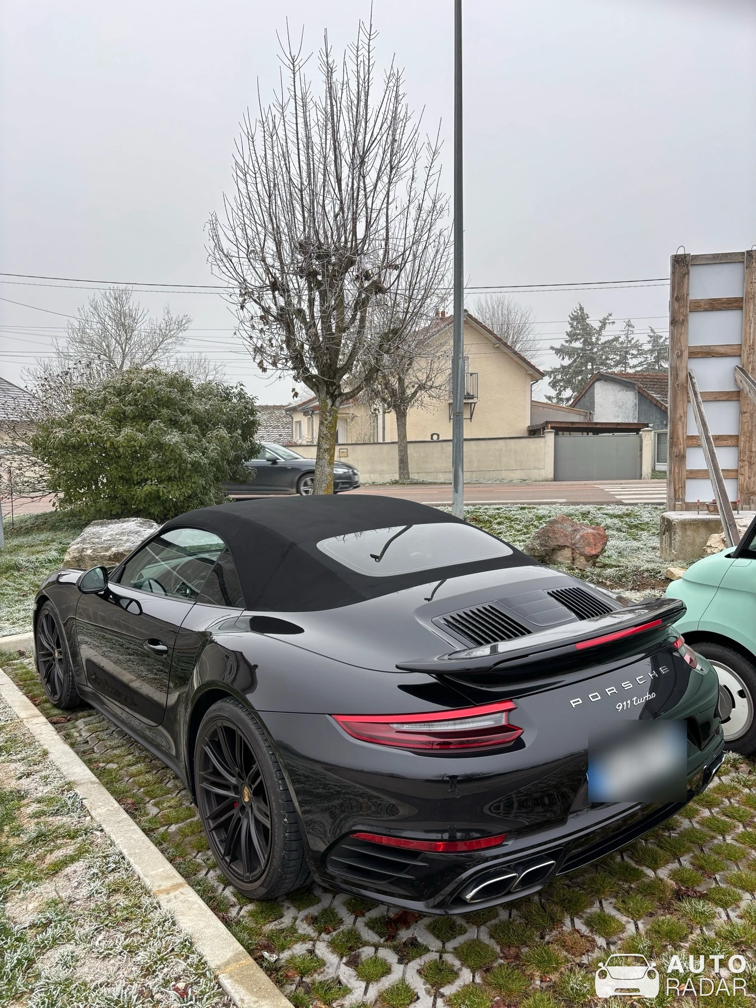 Porsche 991 Turbo Cabriolet MkI spotted in Pont-Sainte-Marie