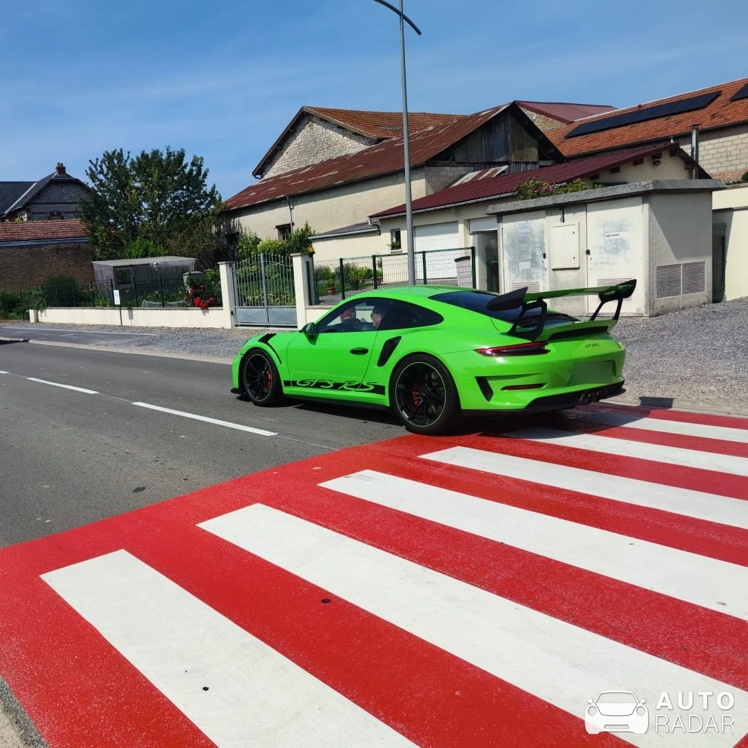 Porsche 991 GT3 RS MkII spotted in Le Châtelet-sur-Retourne, France