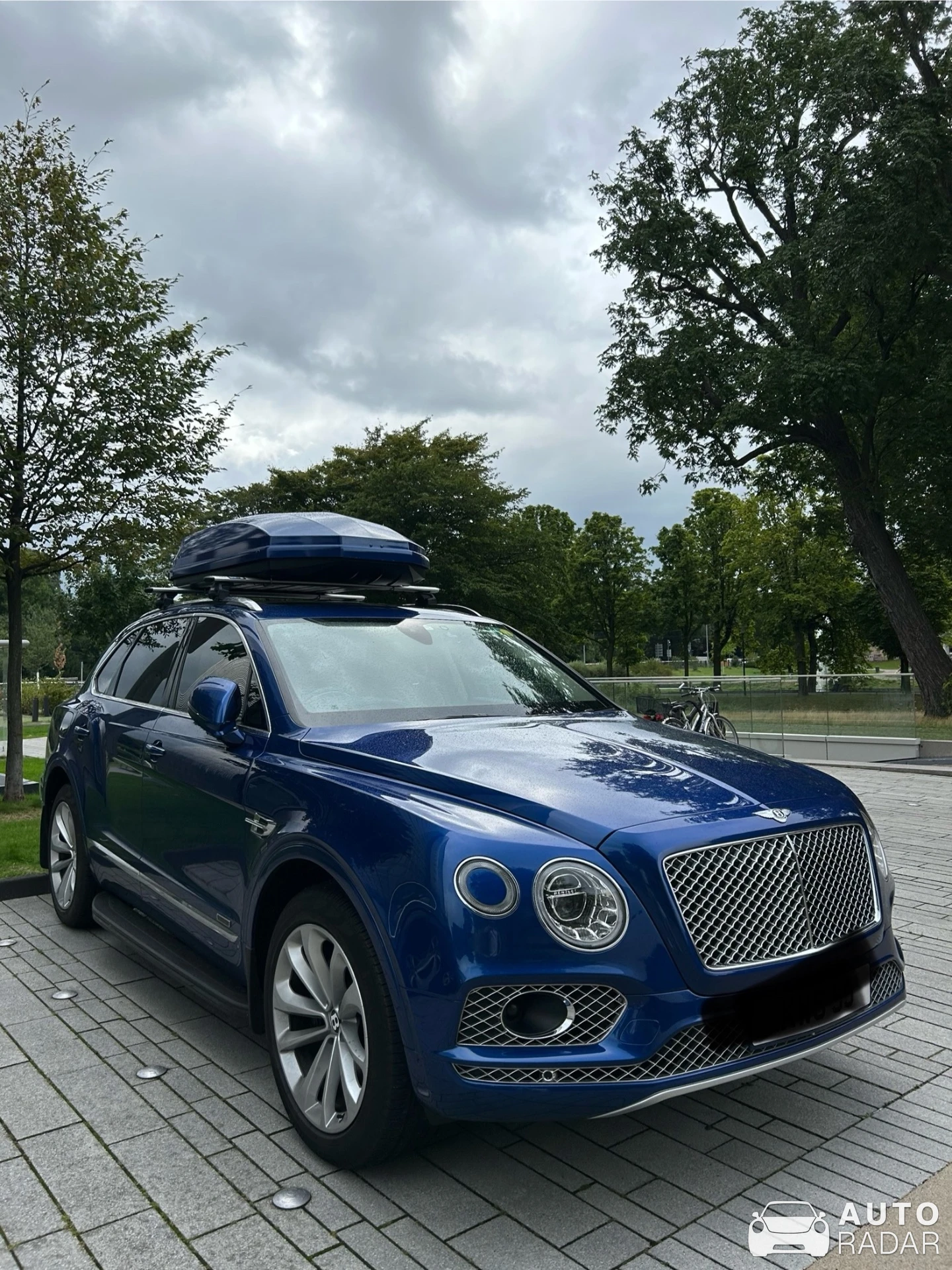 Bentley Bentayga V8 Urban spotted in Düsseldorf