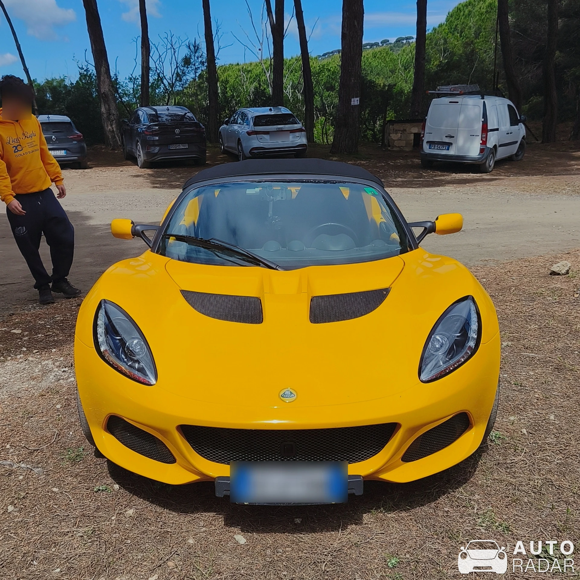 Lotus Elise S3 220 Sport spotted in Capoliveri