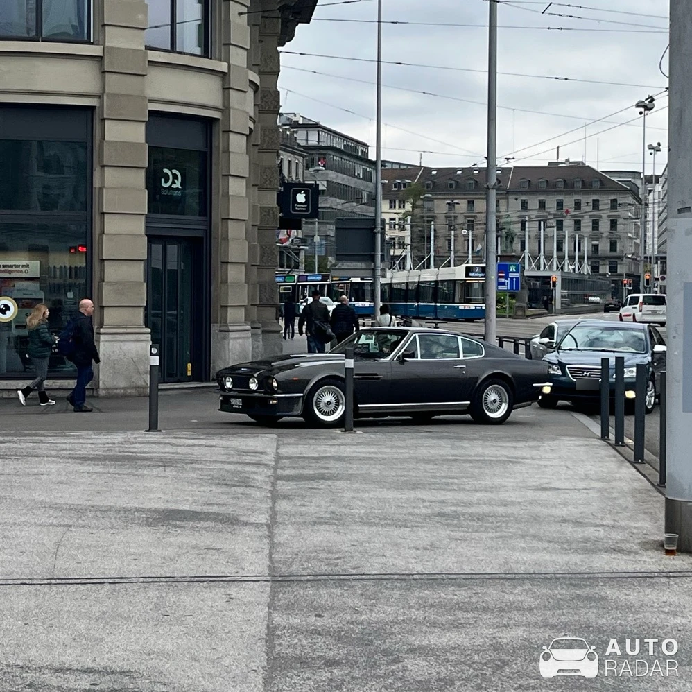 Aston Martin V8 Vantage Series 1 'Flip Tail' spotted in Zürich