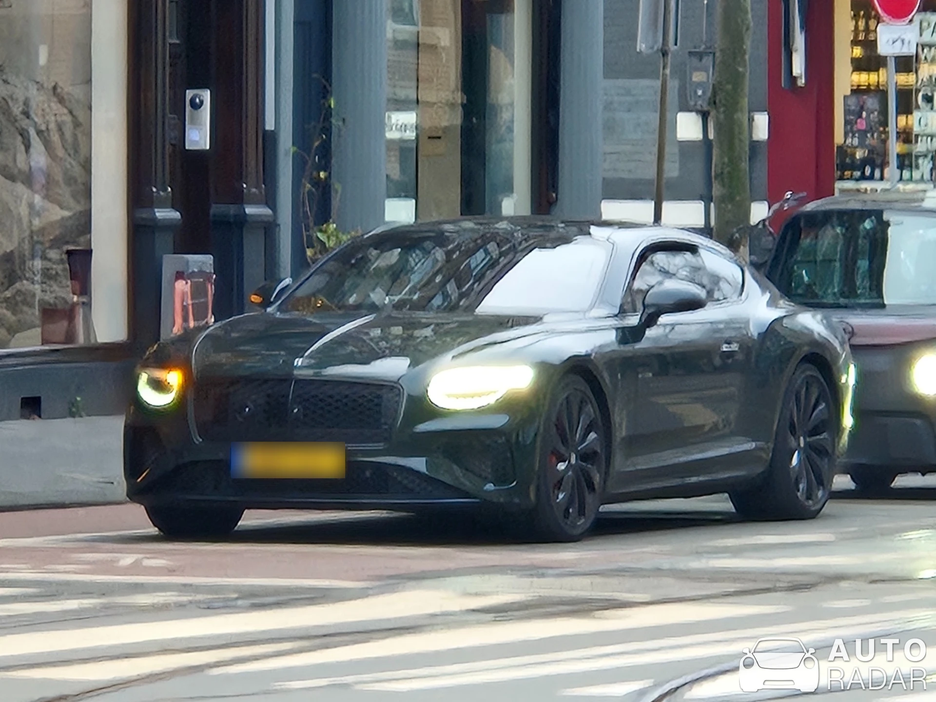 Bentley Continental GT Speed 2025 Black Edition spotted in Amsterdam
