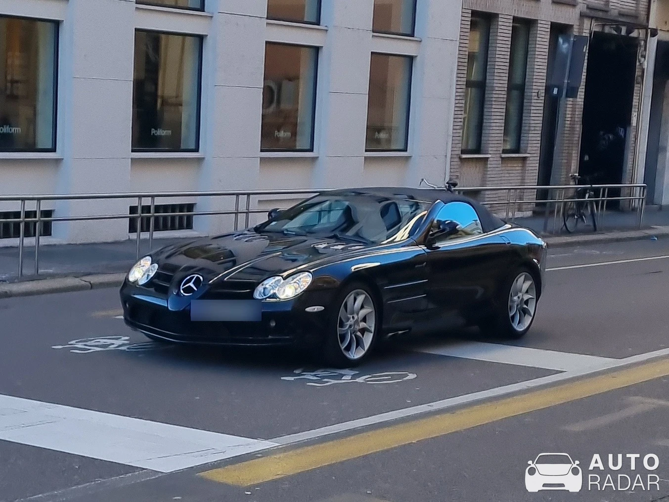 Mercedes-Benz SLR McLaren Roadster spotted in Milano, Italy