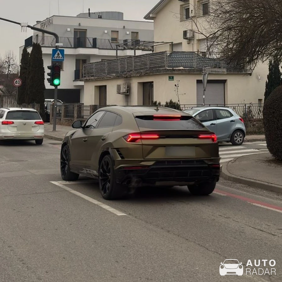 Lamborghini Urus SE spotted in Ljubljana, Slovenia