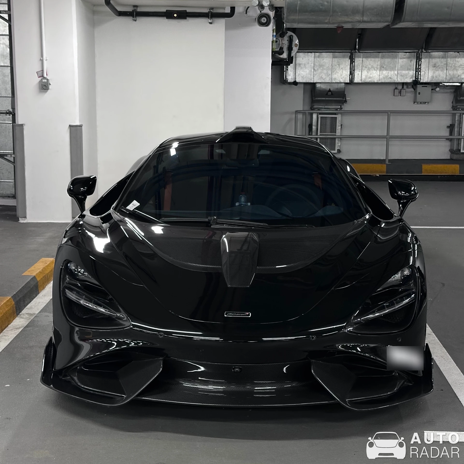 McLaren 765LT Spider spotted in Dubai, United Arab Emirates