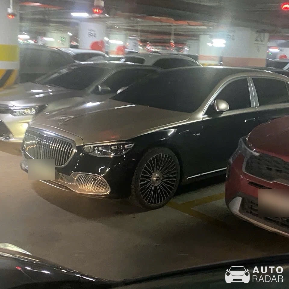 Mercedes-Maybach S 680 spotted in Thanh Xuân, Việt Nam