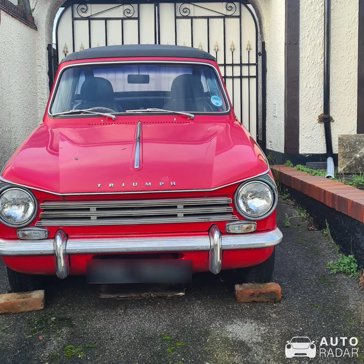 Triumph TR6 spotted in Kent, United Kingdom