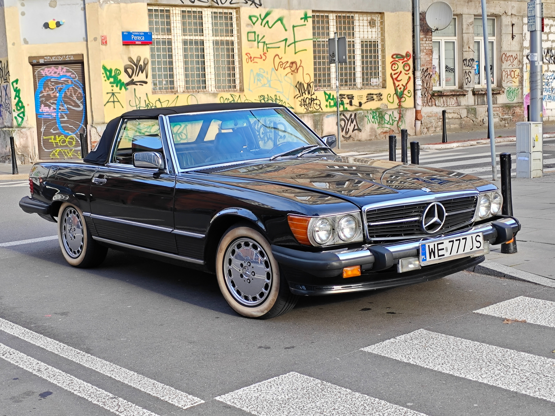 Mercedes-Benz 560 SL R107