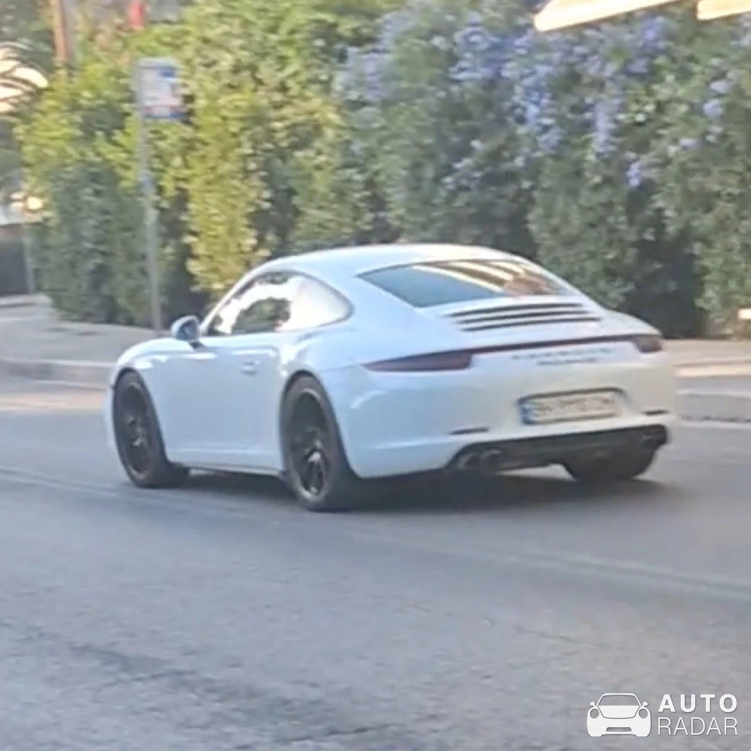 Porsche 997 Carrera 4 GTS spotted in Voula
