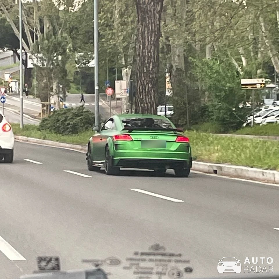 Audi TT 2.7T RS spotted in Roma