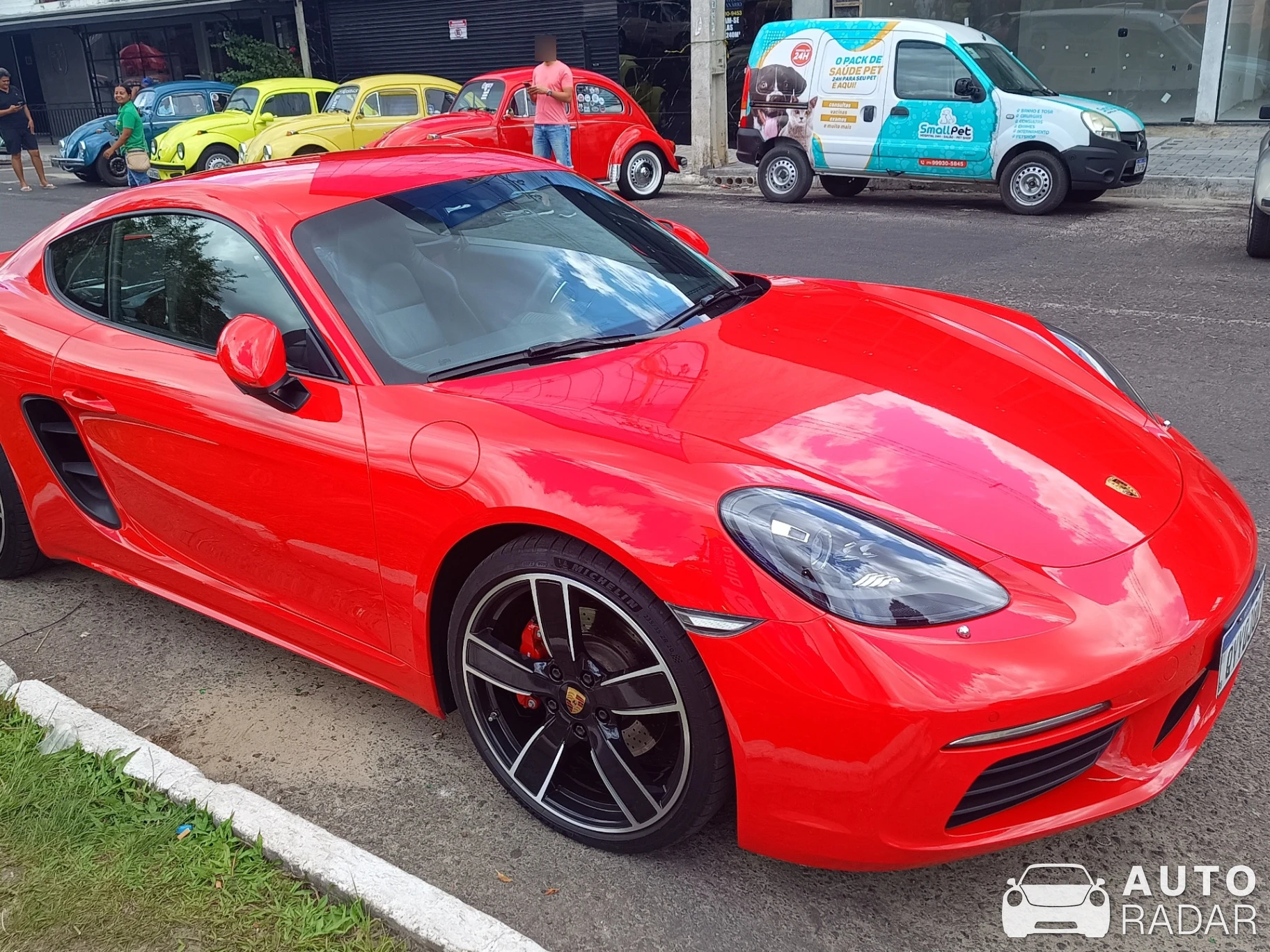 Porsche 718 Cayman spotted in Jardim Petrolar, Brazil