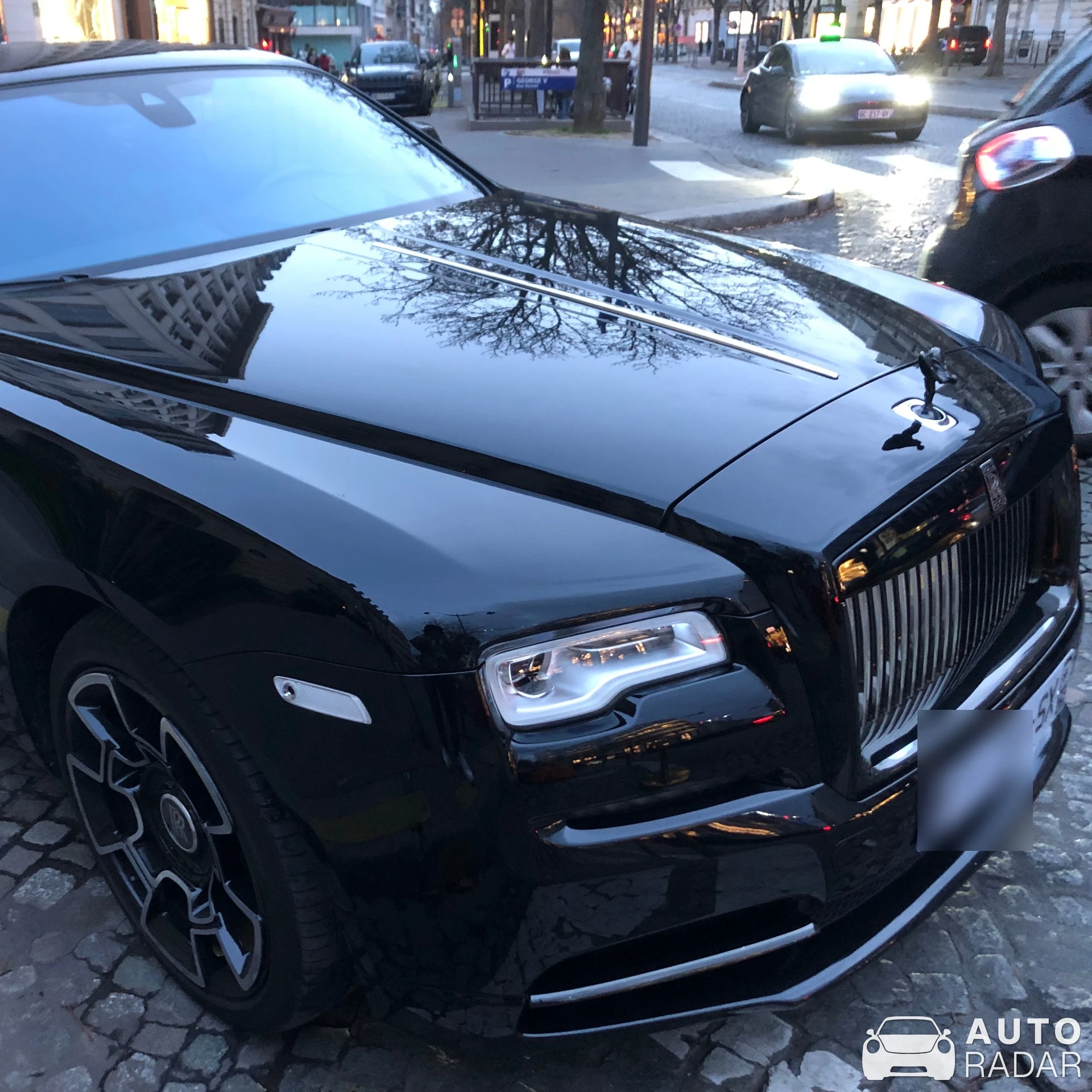 Rolls-Royce Wraith Black Badge spotted in Paris, France