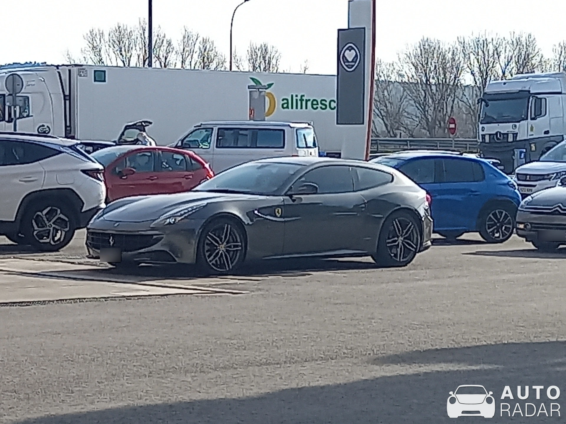 Ferrari FF spotted in La Jonquera, Spain