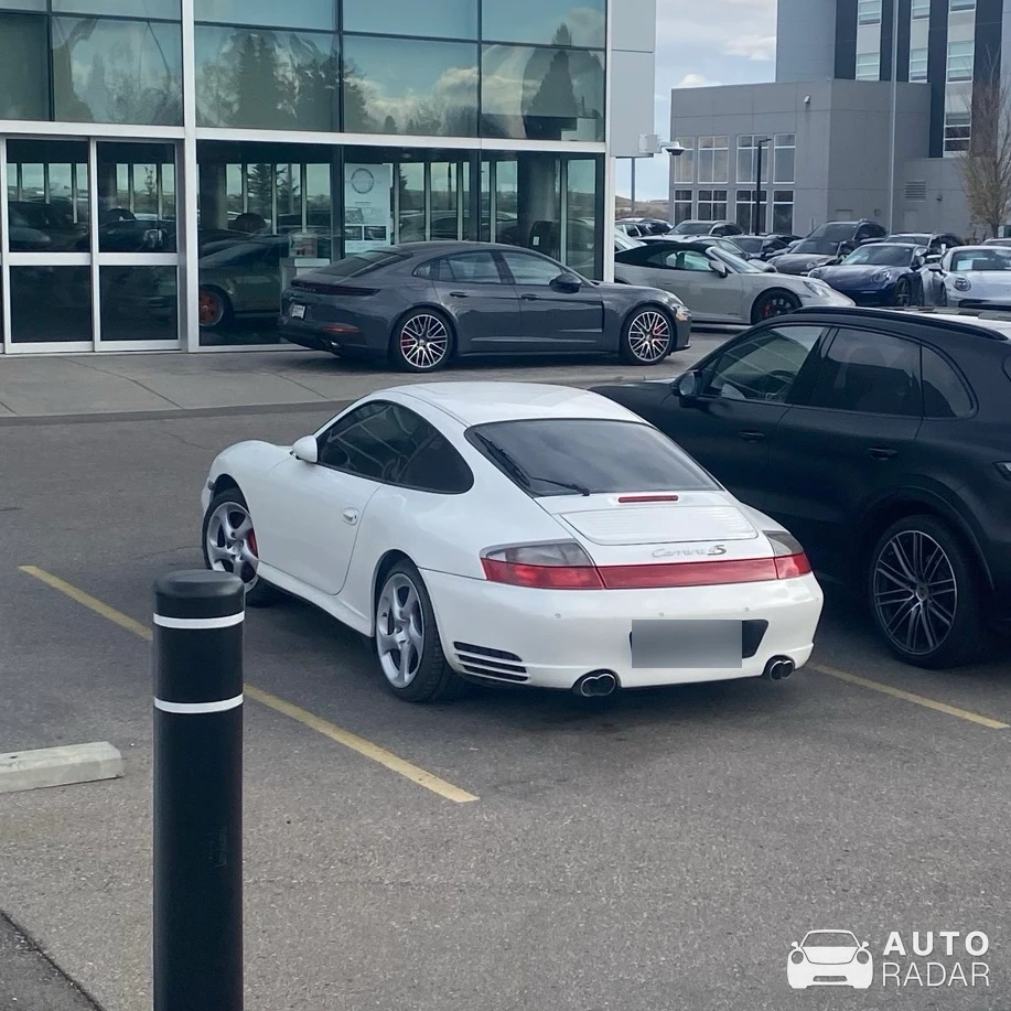 Porsche 996 Carrera 4S Cabriolet spotted in Calgary