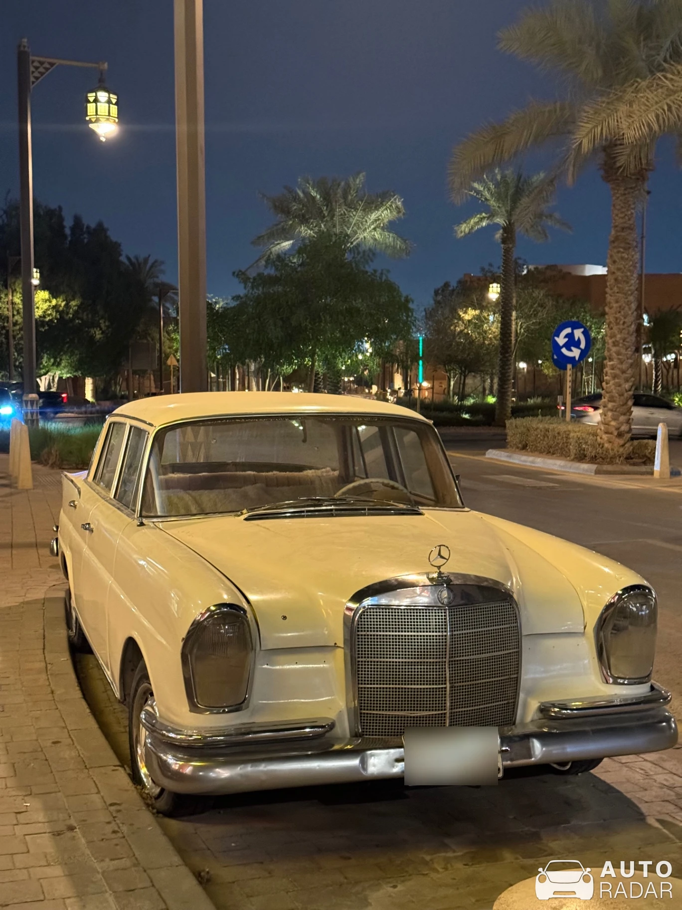 Mercedes-Benz S330 spotted in Diriyah