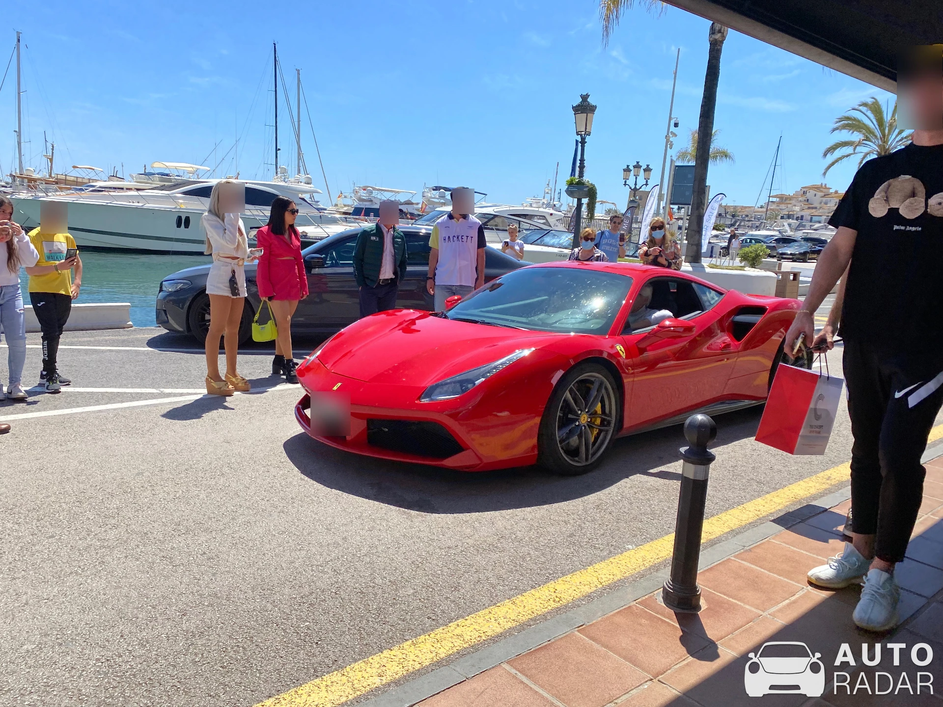 Ferrari 488 GTB spotted in Gap