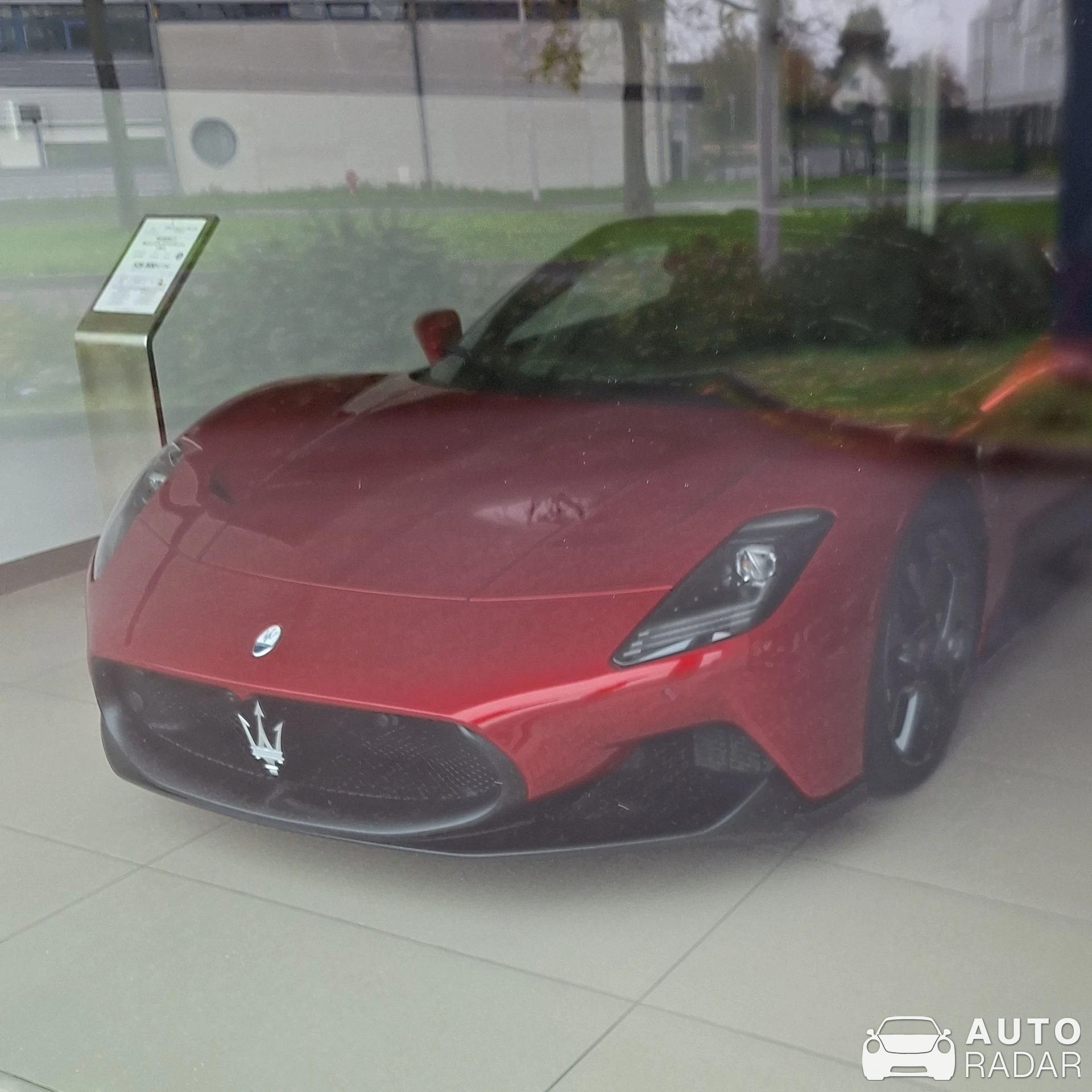 Maserati MC20 Cielo spotted in Orléans, France