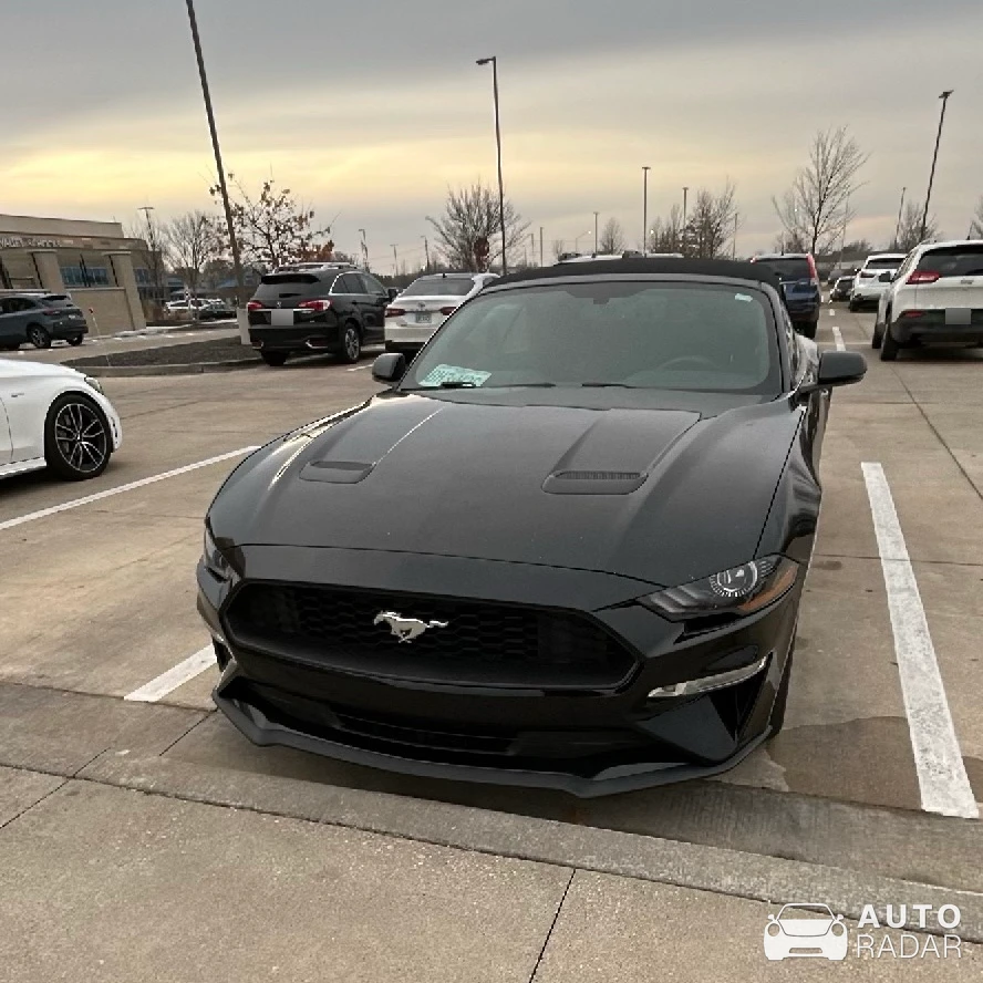 Ford Mustang Cabriolet spotted in Overland Park, United States