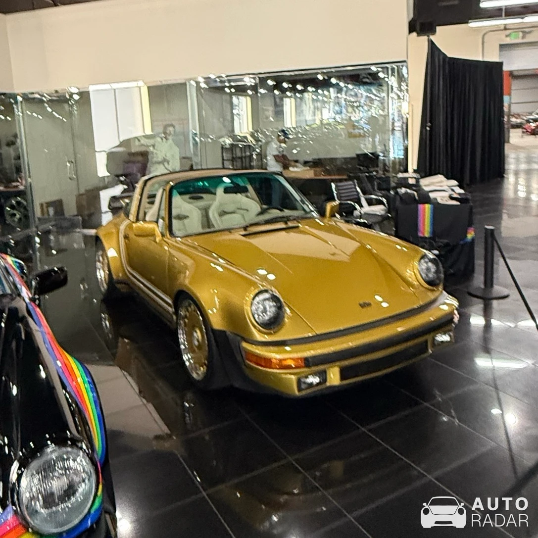 Porsche 930 Turbo Targa BB-001 'Streets of Gold' spotted in Los Angeles