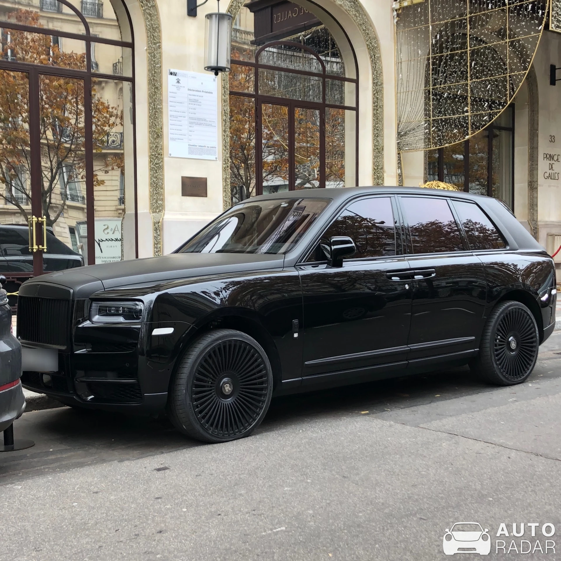 Rolls-Royce Cullinan Black Badge spotted in Paris, France