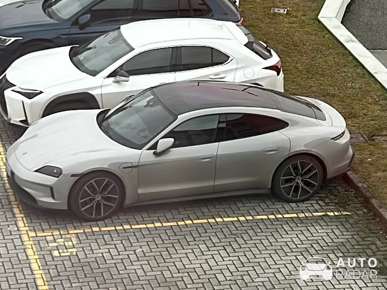 Porsche Taycan 4S spotted in Carate Brianza, Italia