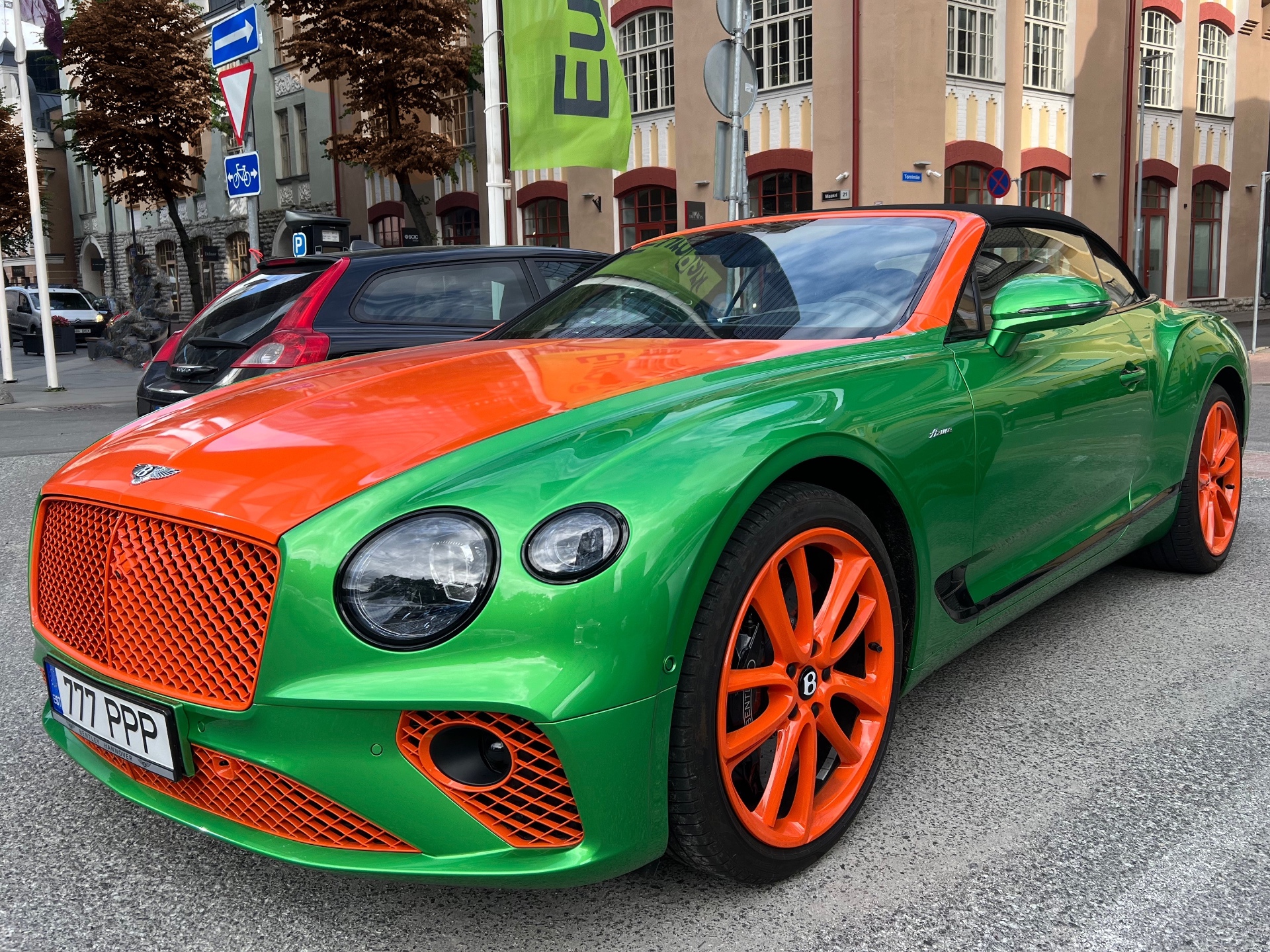 Bentley Continental GTC V8 Azure