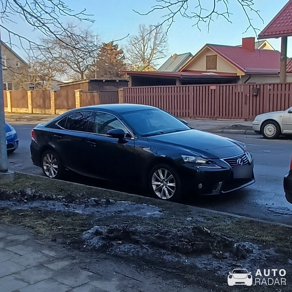 Lexus IS 300h spotted in Liepāja