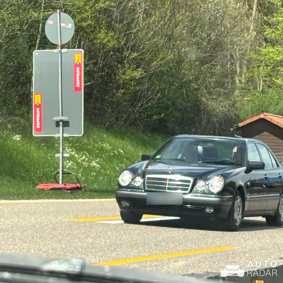 Mercedes-Benz E-Klasse W210 spotted in Sindelfingen