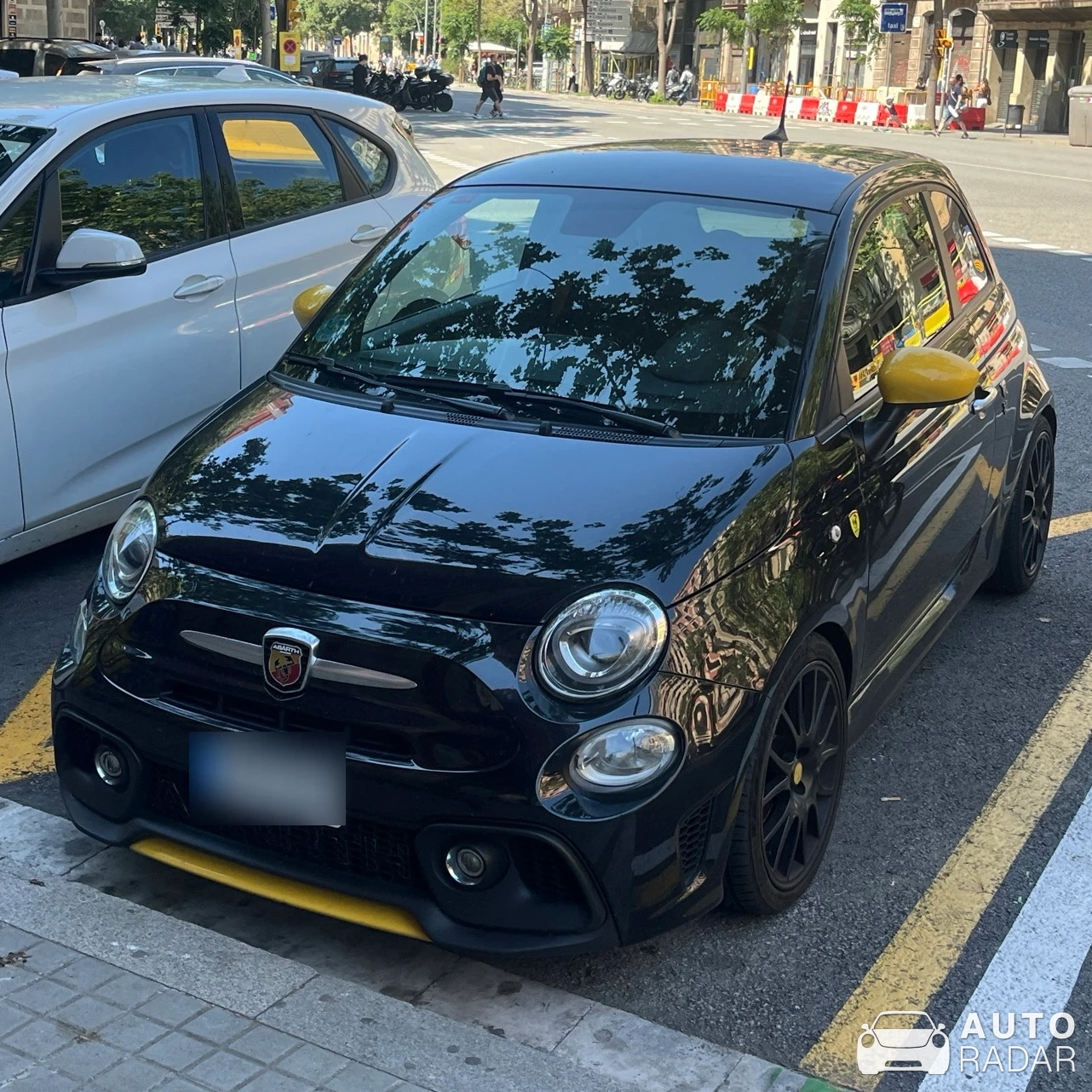 Abarth 595 Pista spotted in Barcelona
