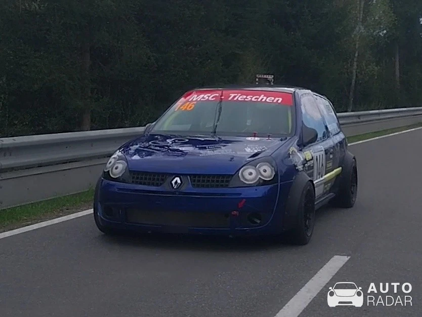 Renault Clio 2 Cup spotted in Semriach