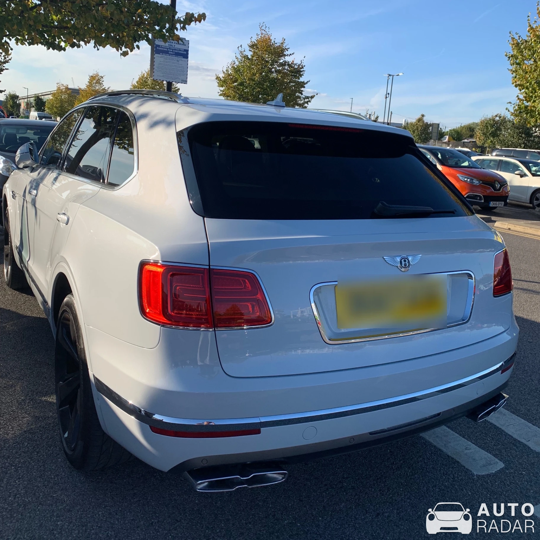 Bentley Bentayga V8 spotted in Hounslow, United Kingdom