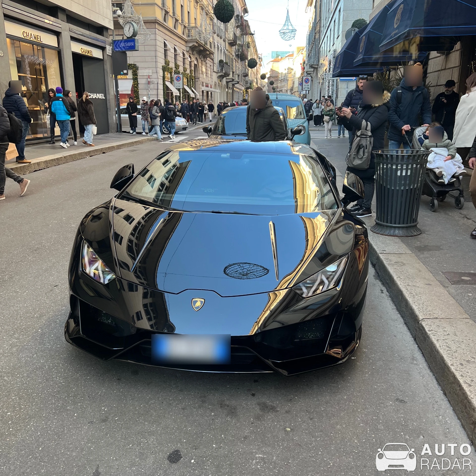 Lamborghini Huracán LP610-4 spotted in Milano, Italy
