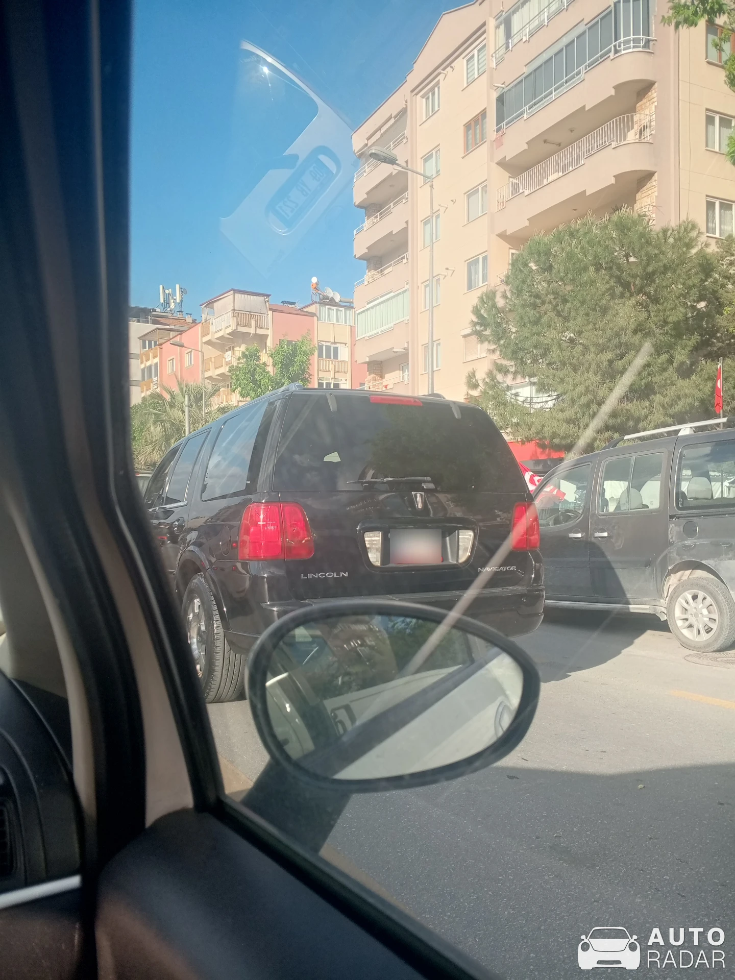 Lincoln Navigator spotted in Merkezefendi