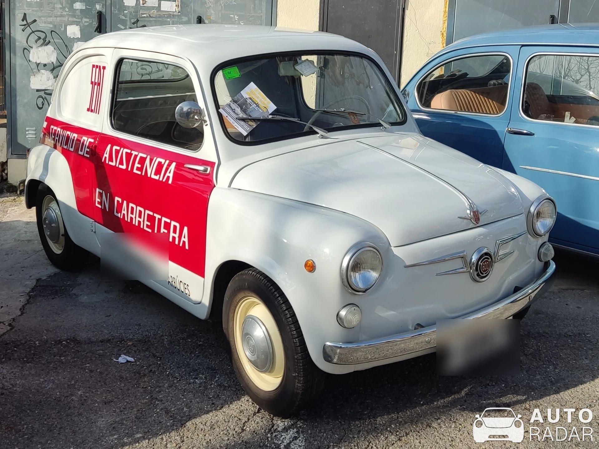 SEAT 600D spotted in Arbúcies