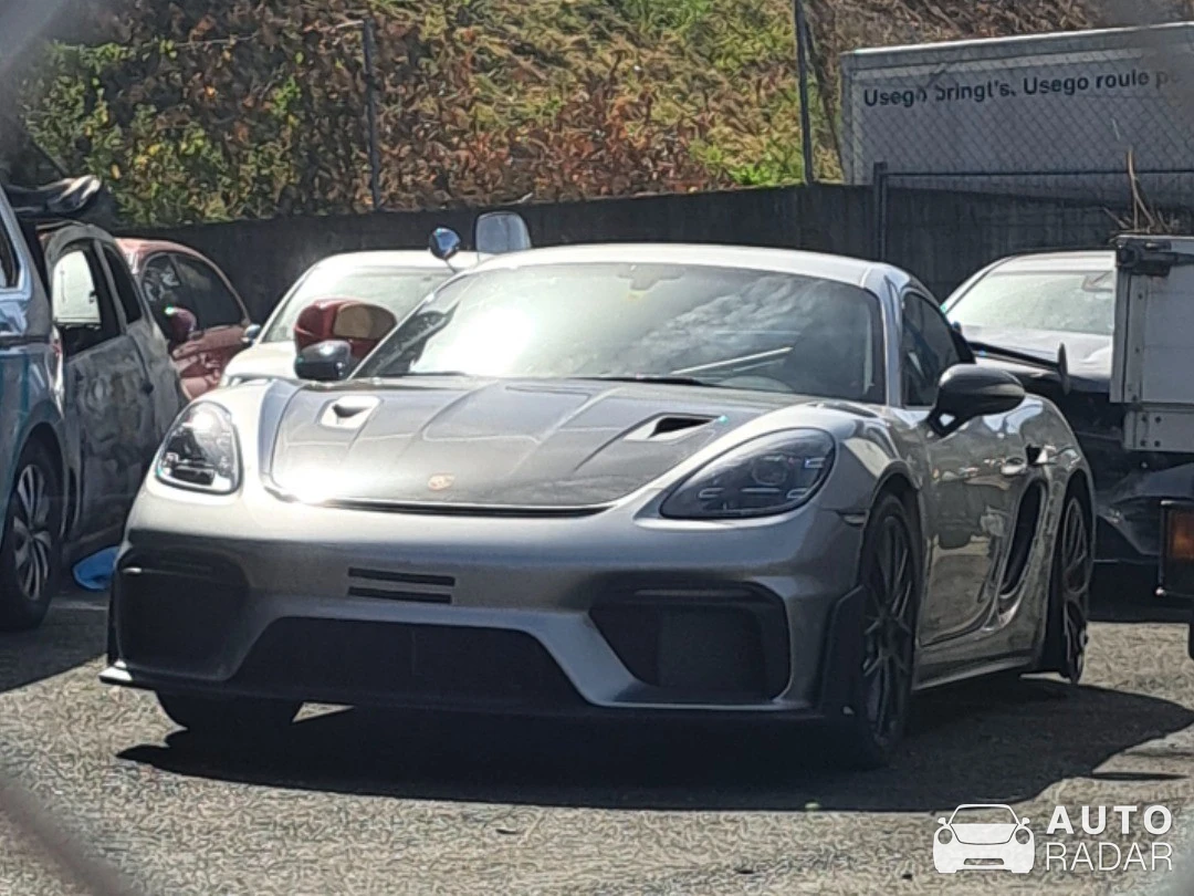 Porsche 718 Cayman GT4 RS spotted in La Tour-de-Peilz, Suisse