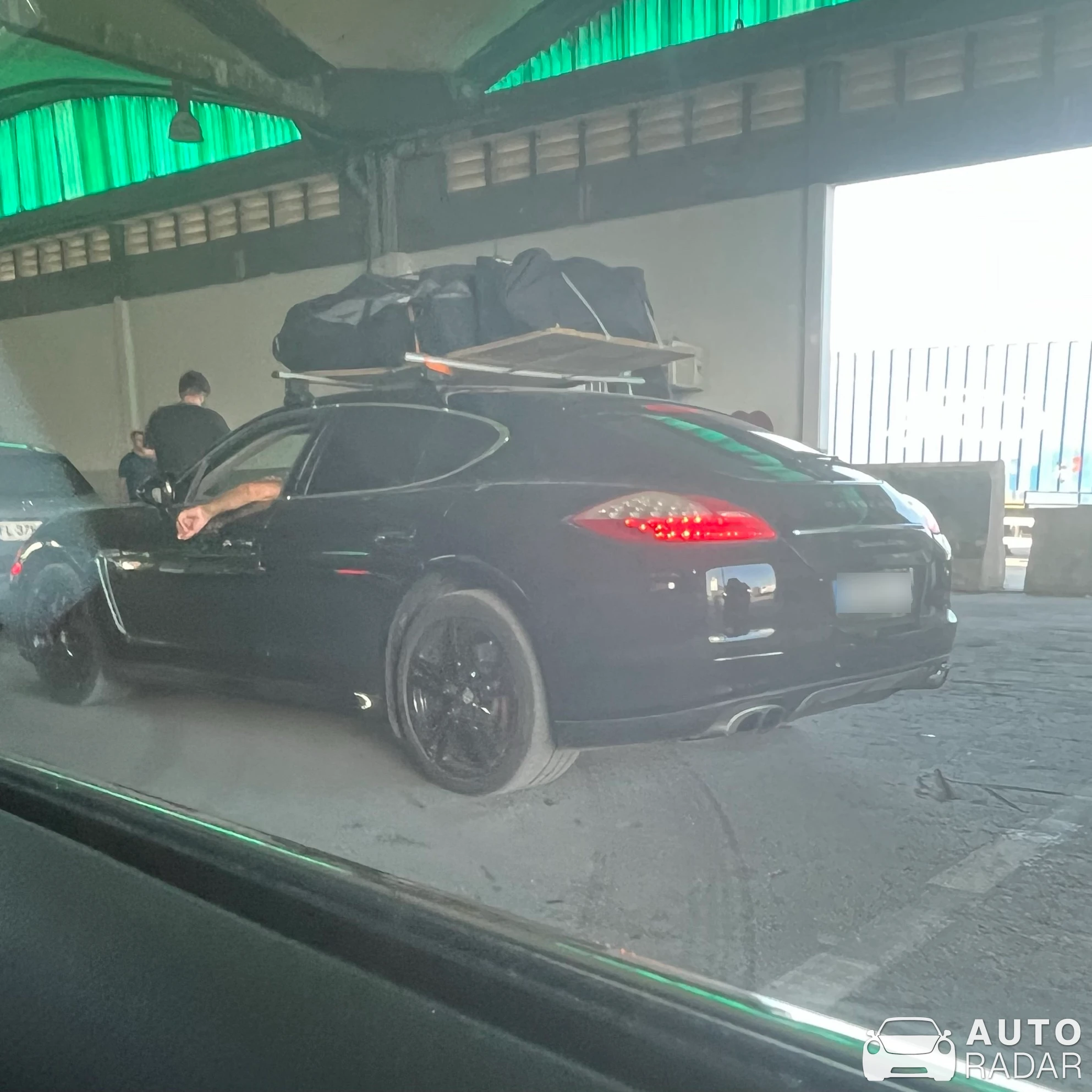 Porsche 970 Panamera S spotted in Tunis