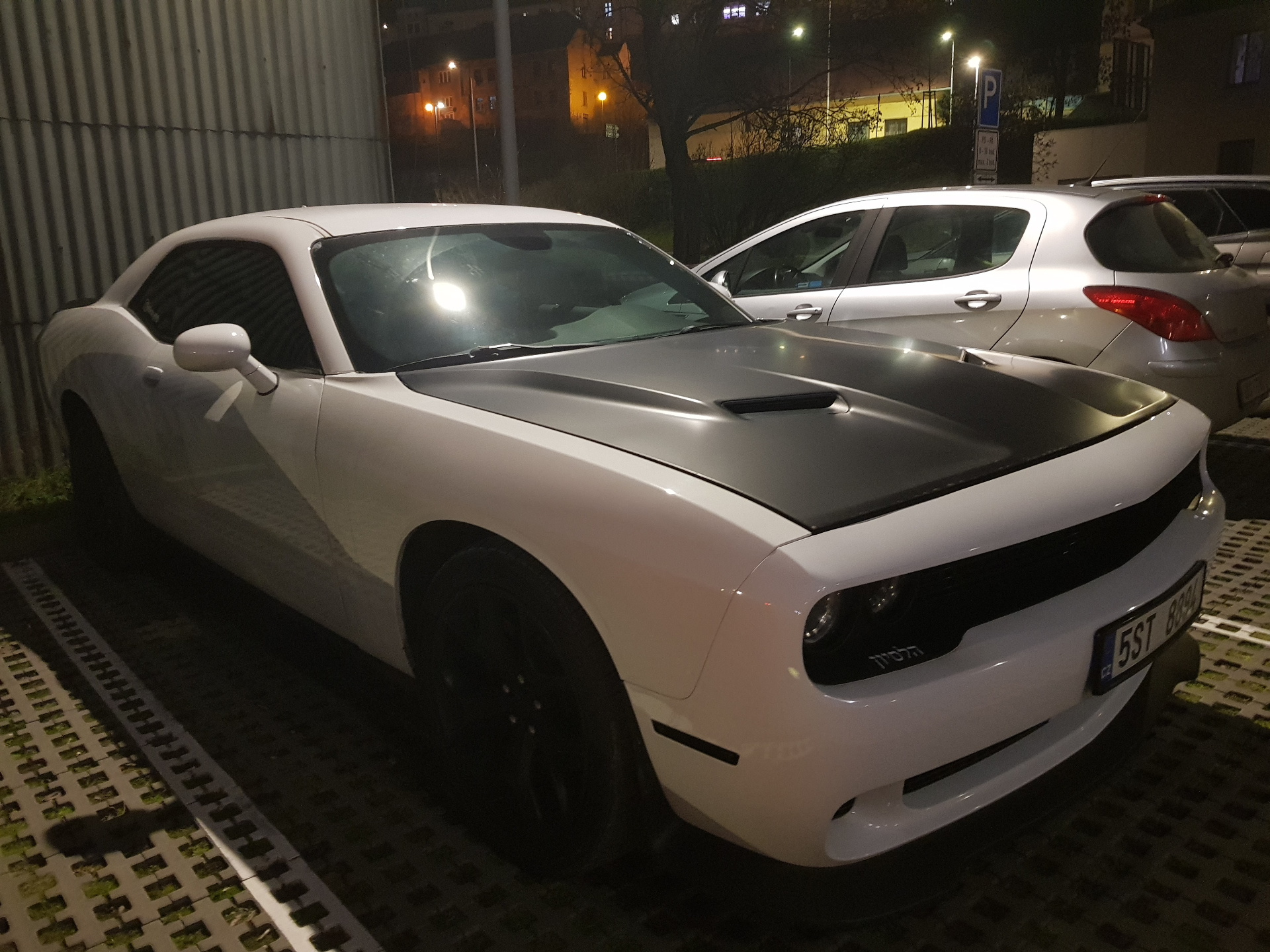 Dodge Challenger R/T Scat Pack