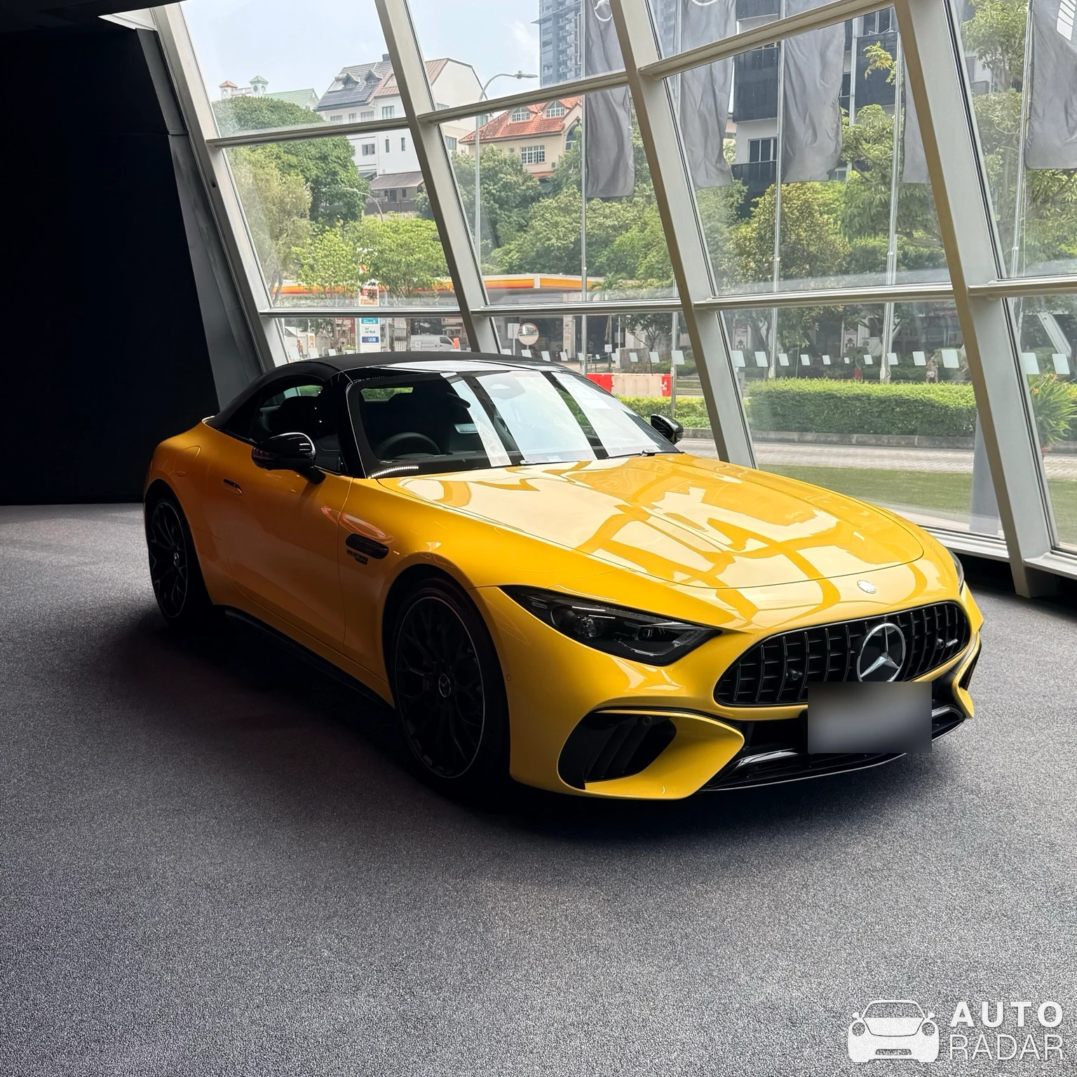 Mercedes-AMG SL 55 R232 spotted in Singapore