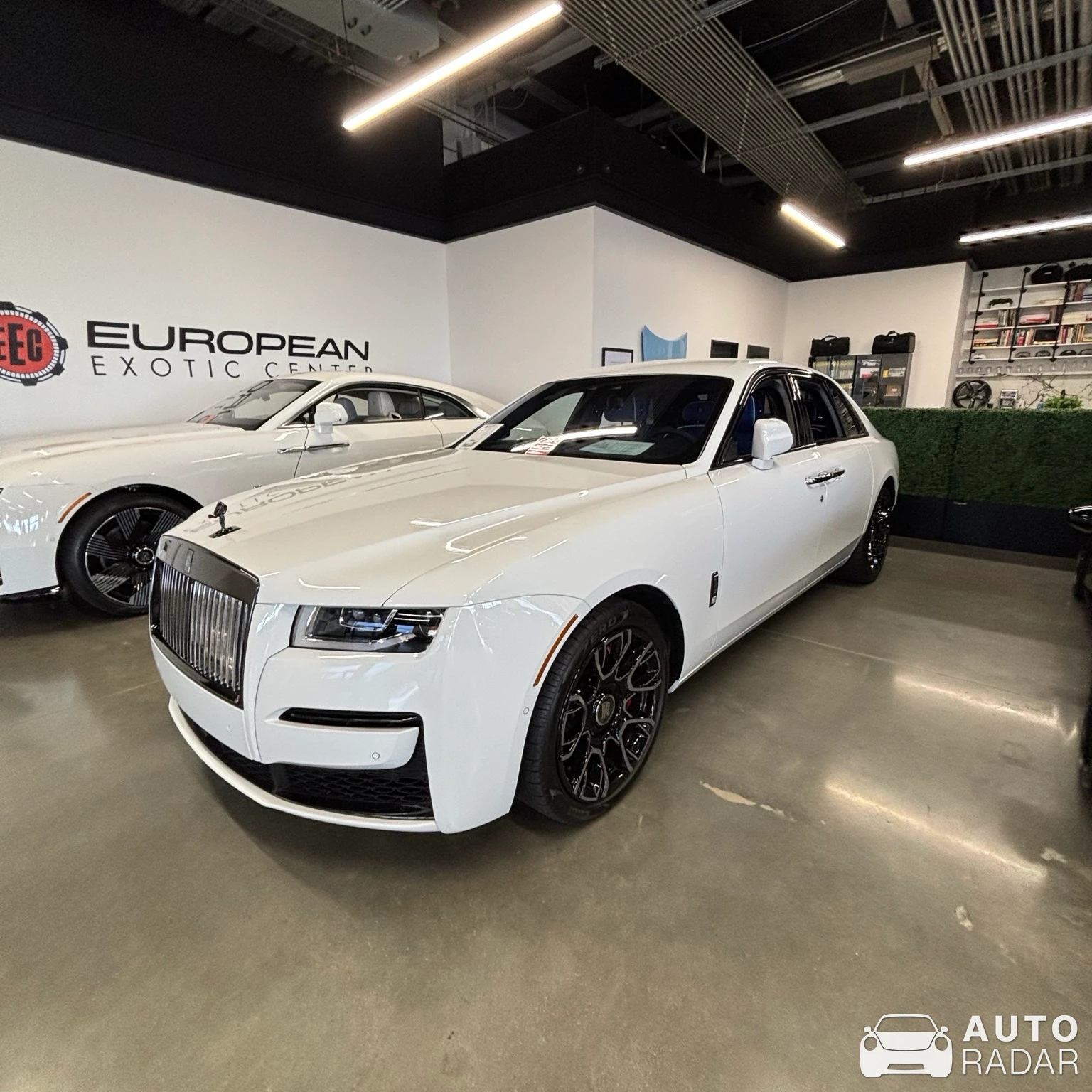 Rolls-Royce Ghost Black Badge 2021 spotted in San Clemente, United States