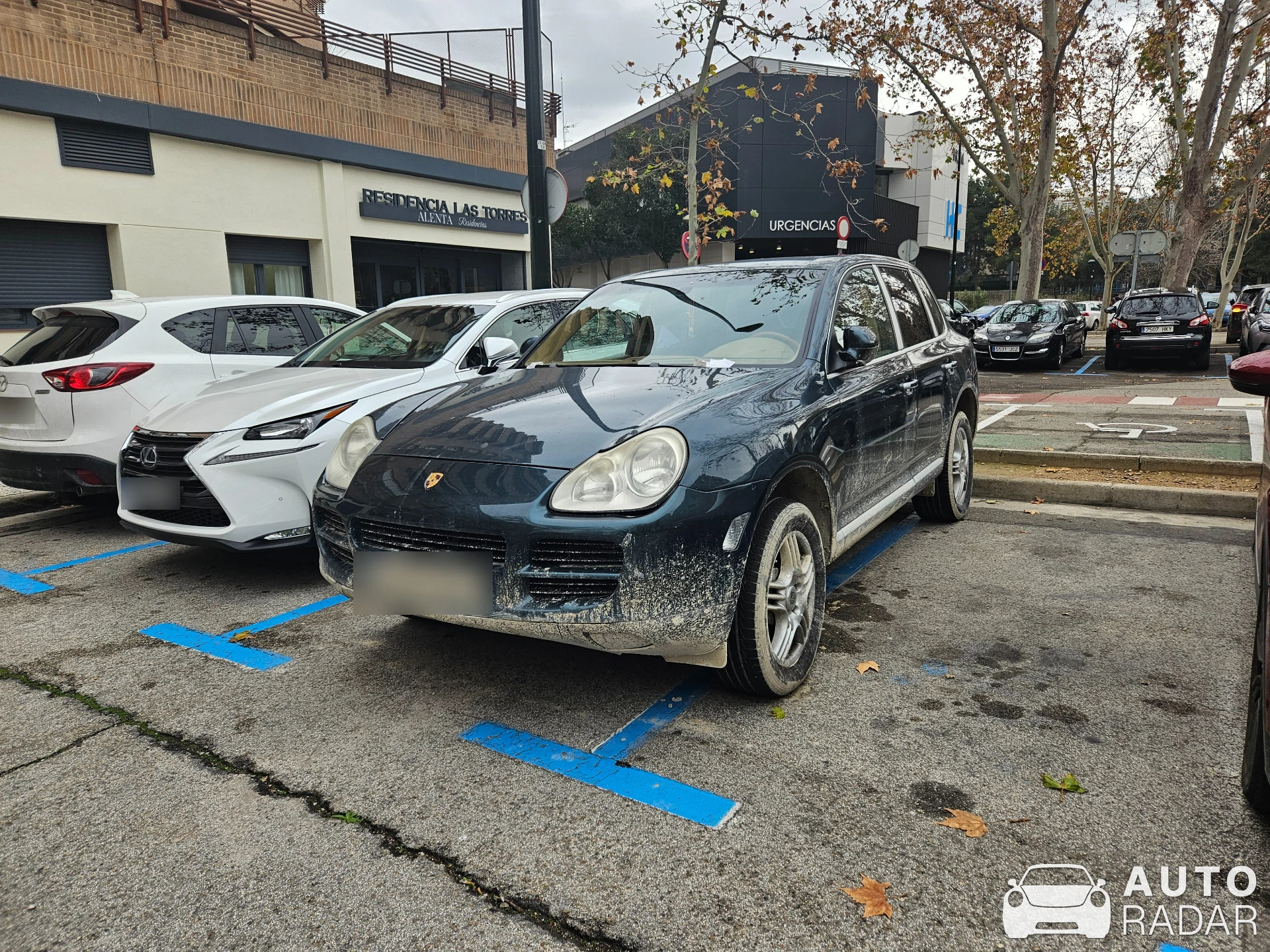 Porsche Cayenne spotted in Zaragoza, España