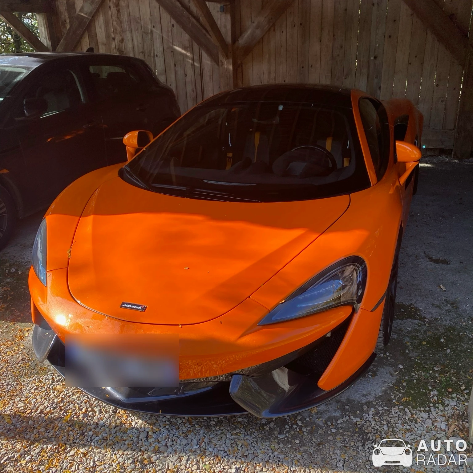 McLaren 570S spotted in Neufmoutiers-en-Brie, France