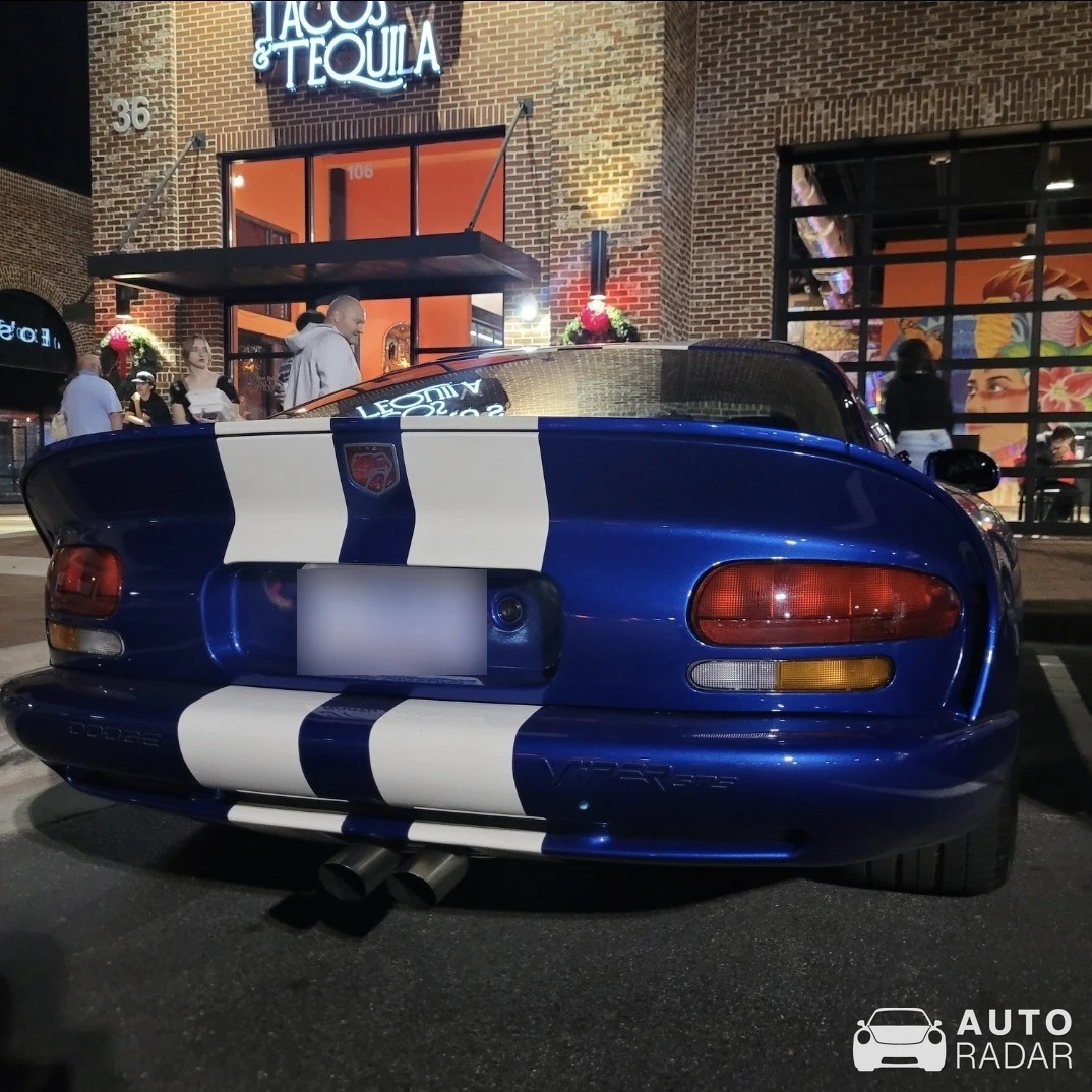 Chrysler Viper GTS spotted in Clayton
