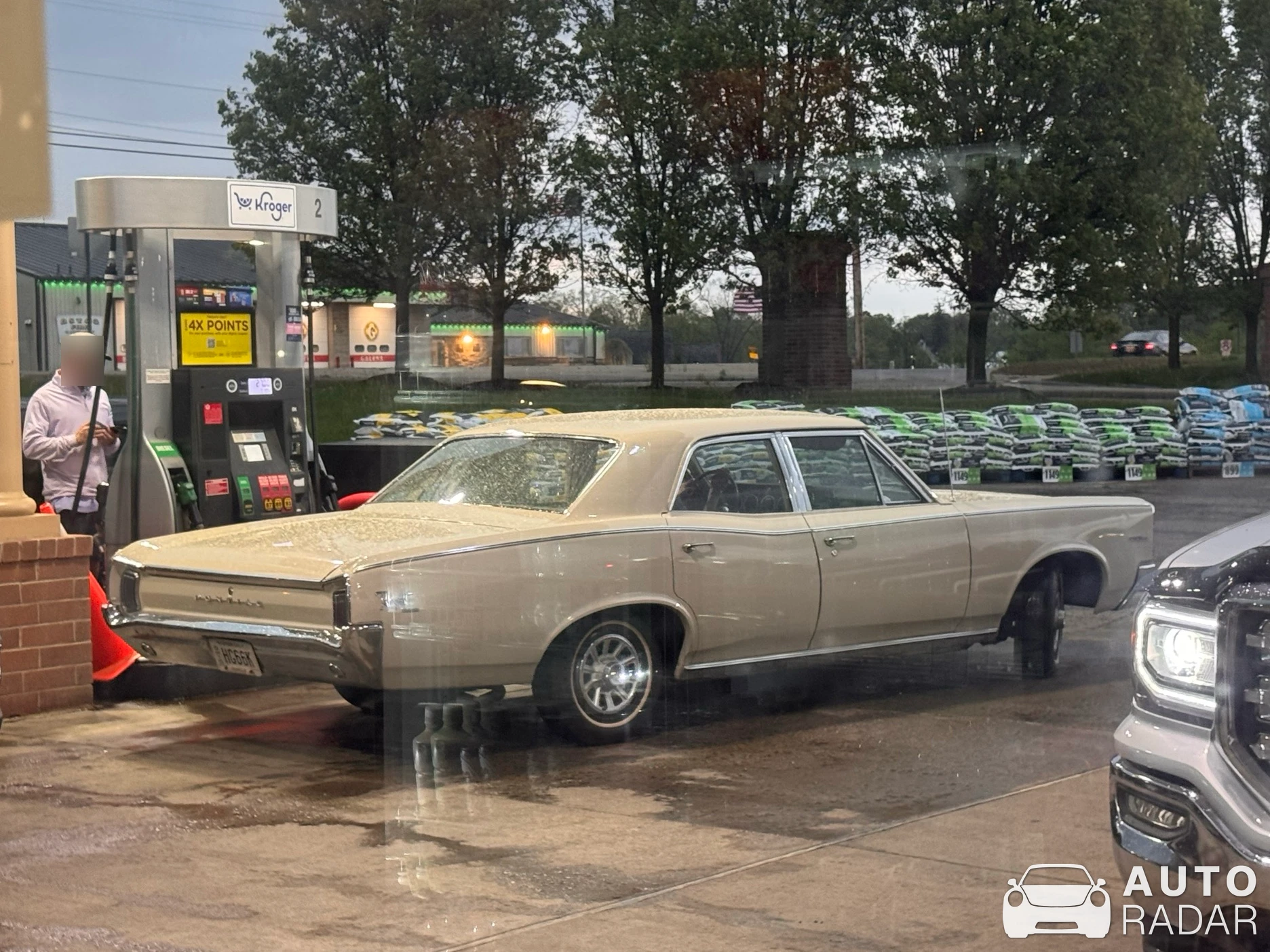 Pontiac Tempest spotted in Sunbury