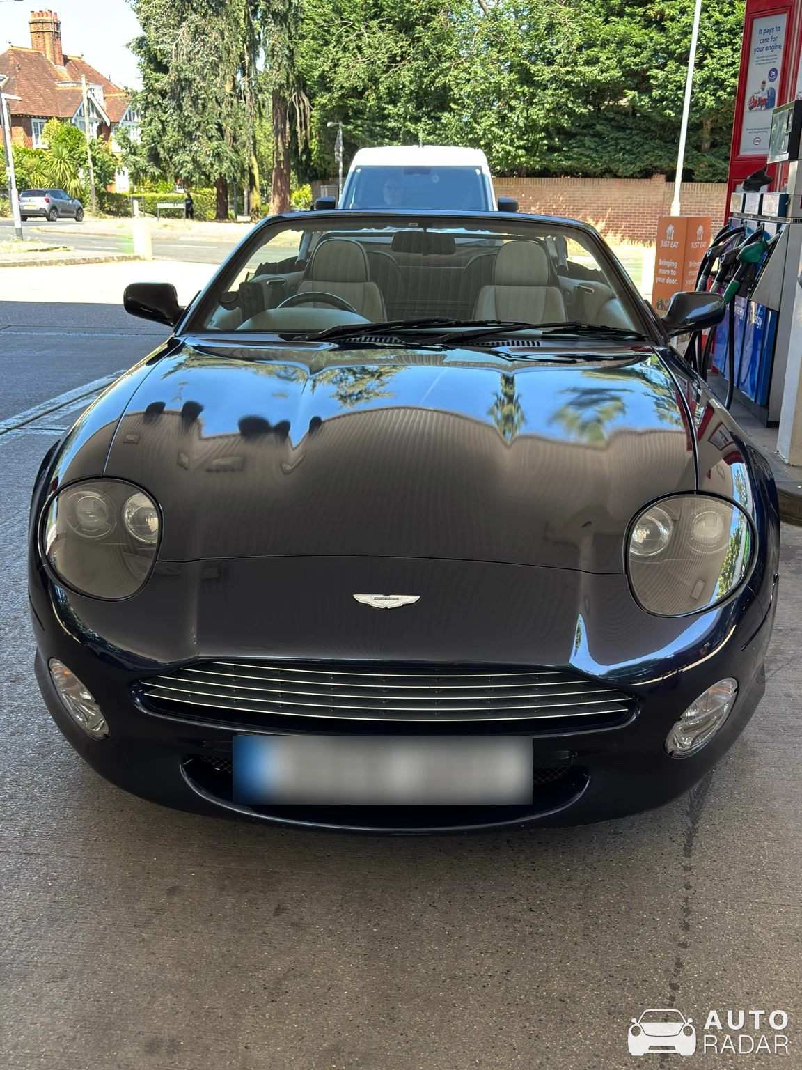 Aston Martin DB7 Vantage Volante spotted in Berkshire, Egyesült Királyság