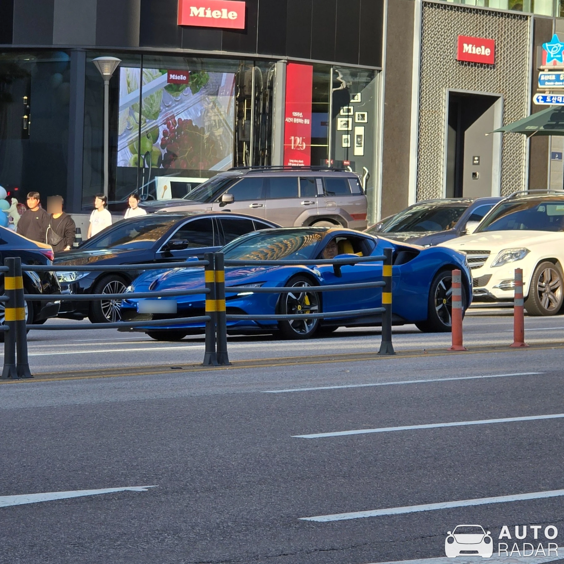 Ferrari SF90 Spider spotted in 강남구, 대한민국