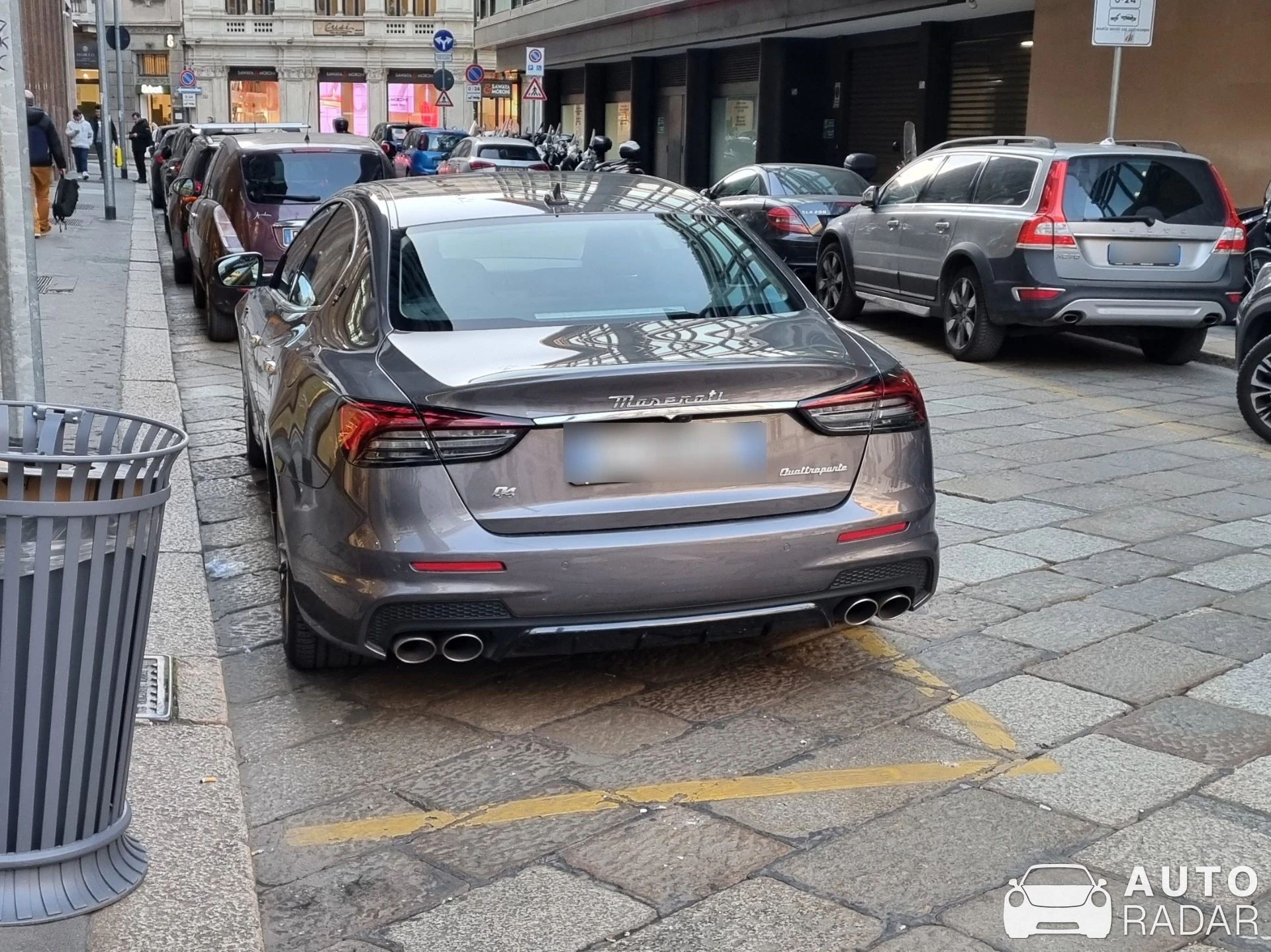 Maserati Quattroporte Modena Q4 spotted in Milano