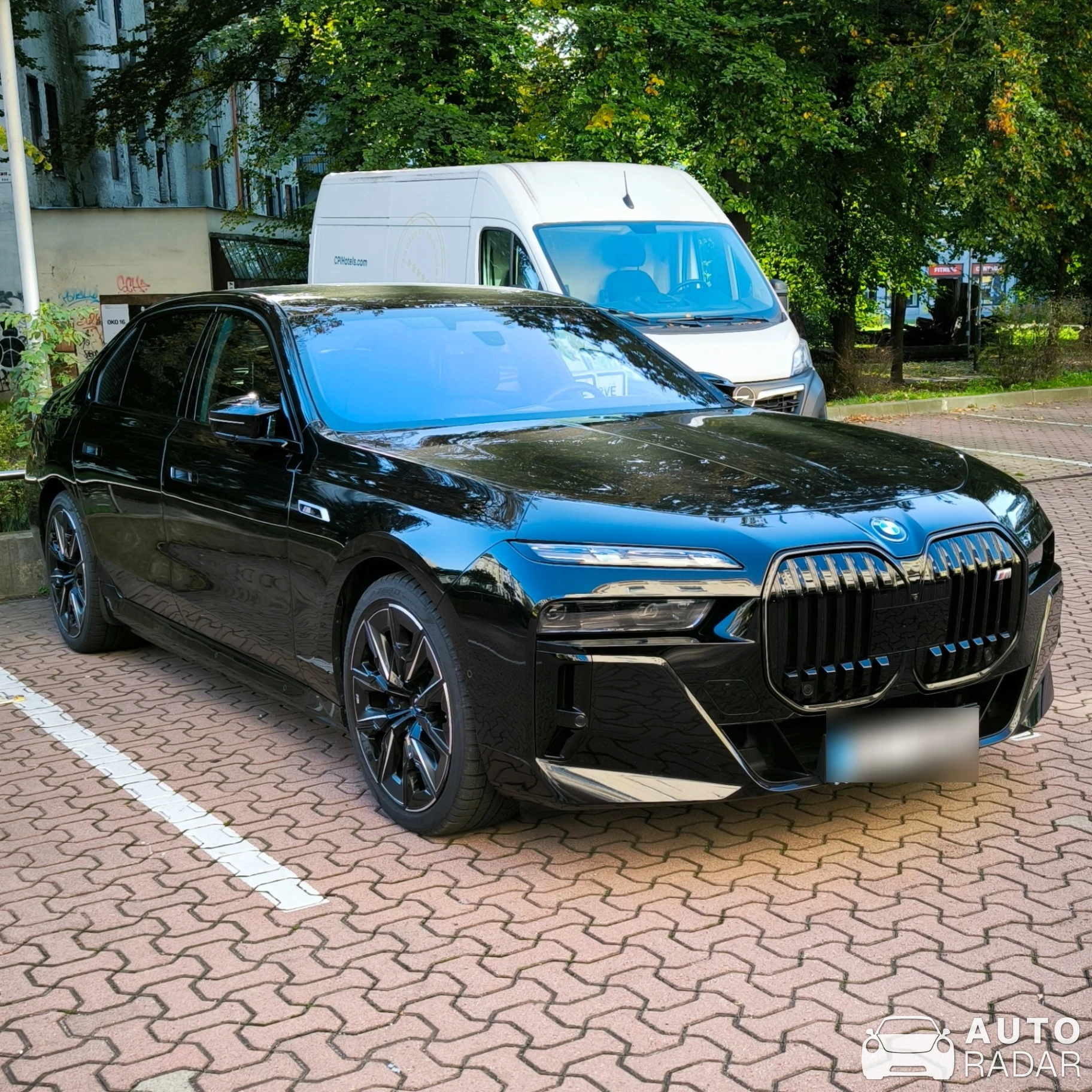 BMW M760e xDrive spotted in Moravská Ostrava a Přívoz, Czechia