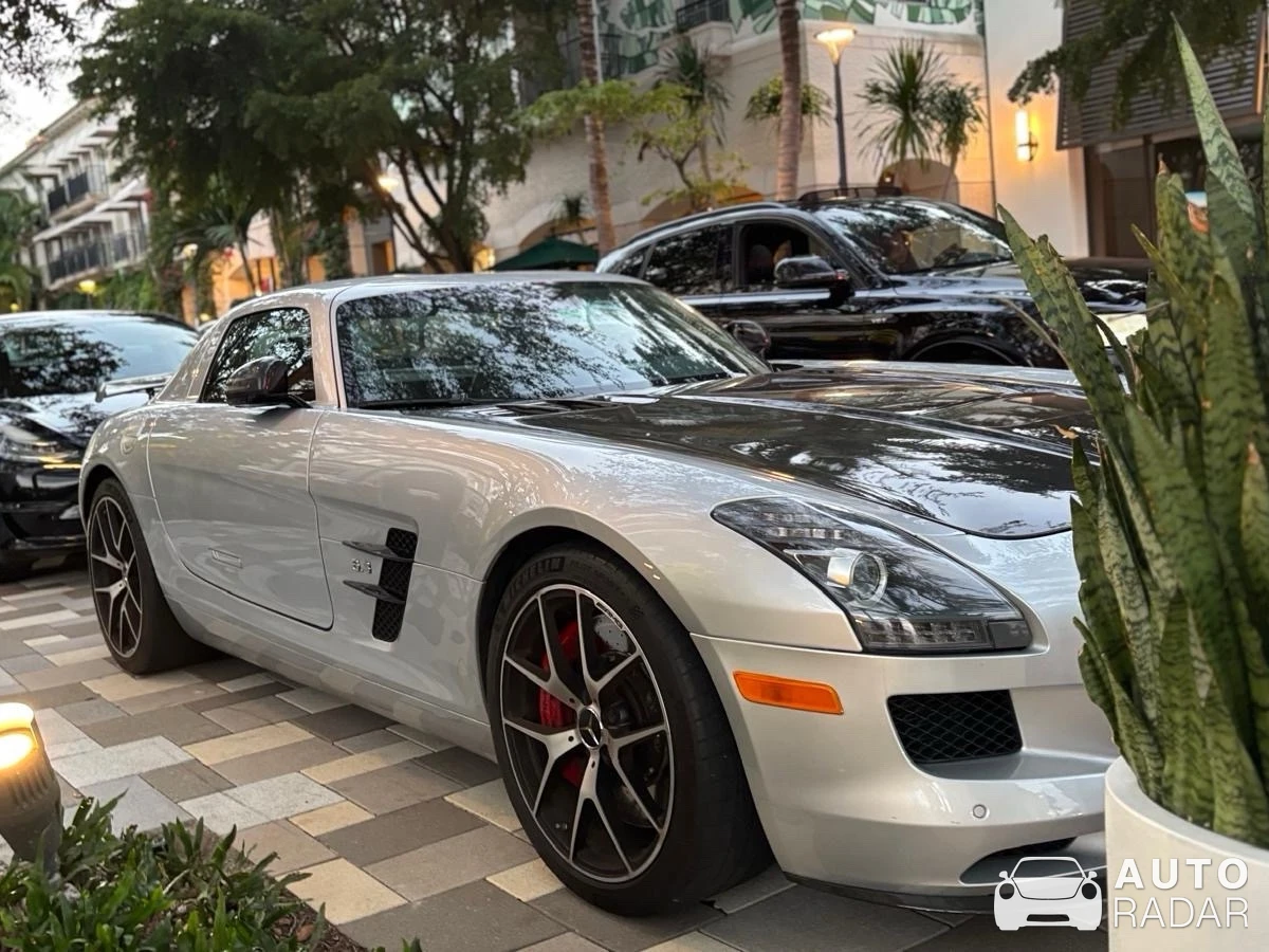 Mercedes-Benz SLS AMG spotted in Miami, United States